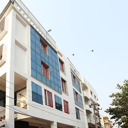 Oyo 3345 Shubham Beach Hotel Puri Exterior foto