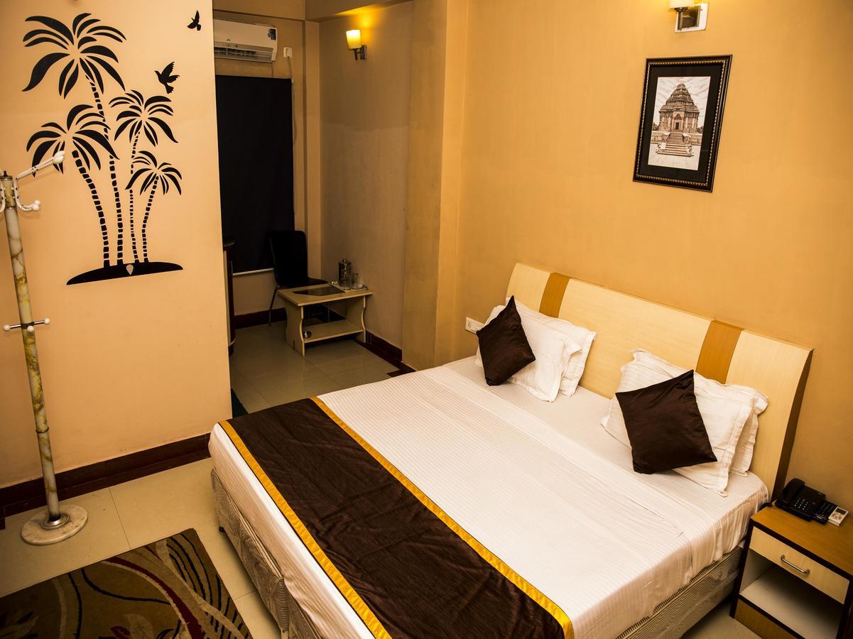 Oyo 3345 Shubham Beach Hotel Puri Exterior foto