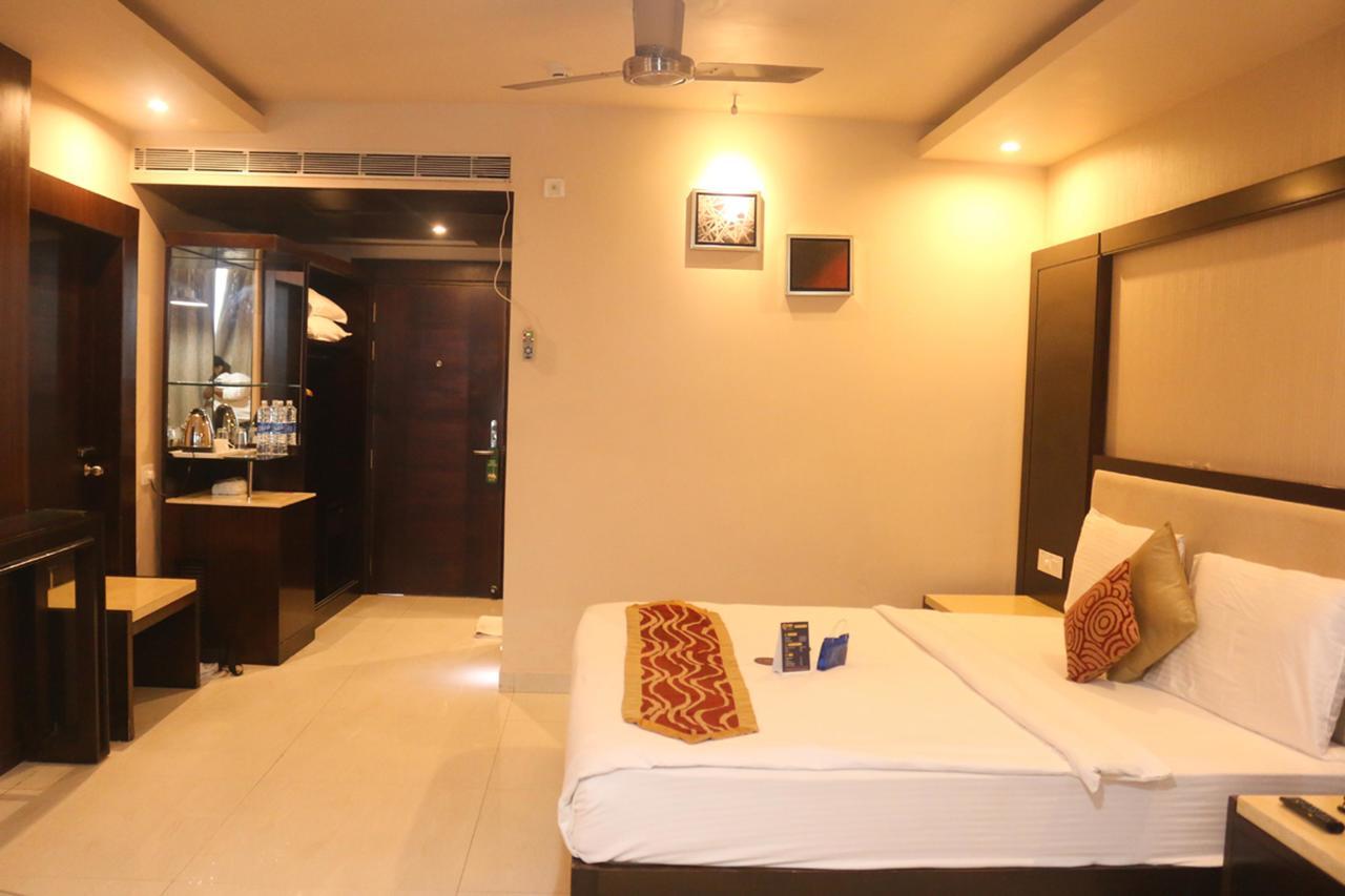 Oyo 3345 Shubham Beach Hotel Puri Exterior foto