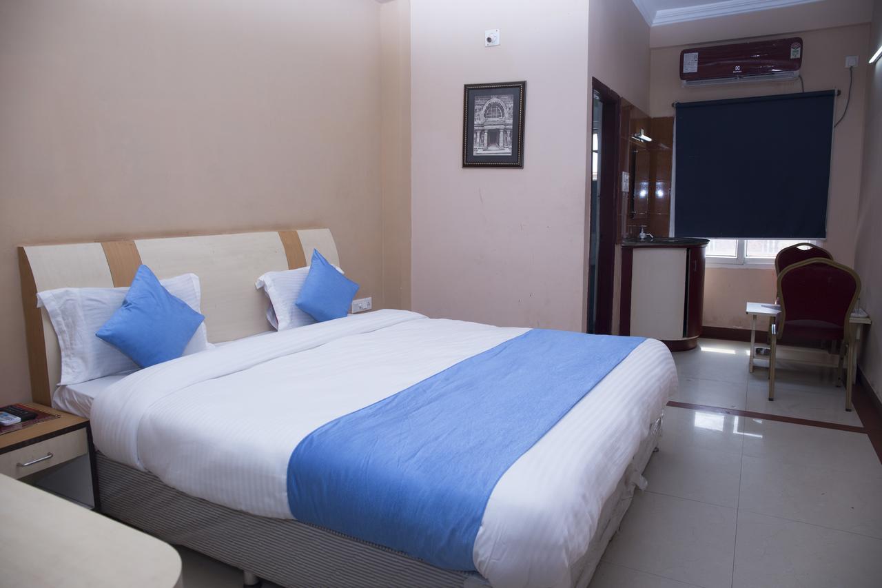 Oyo 3345 Shubham Beach Hotel Puri Exterior foto
